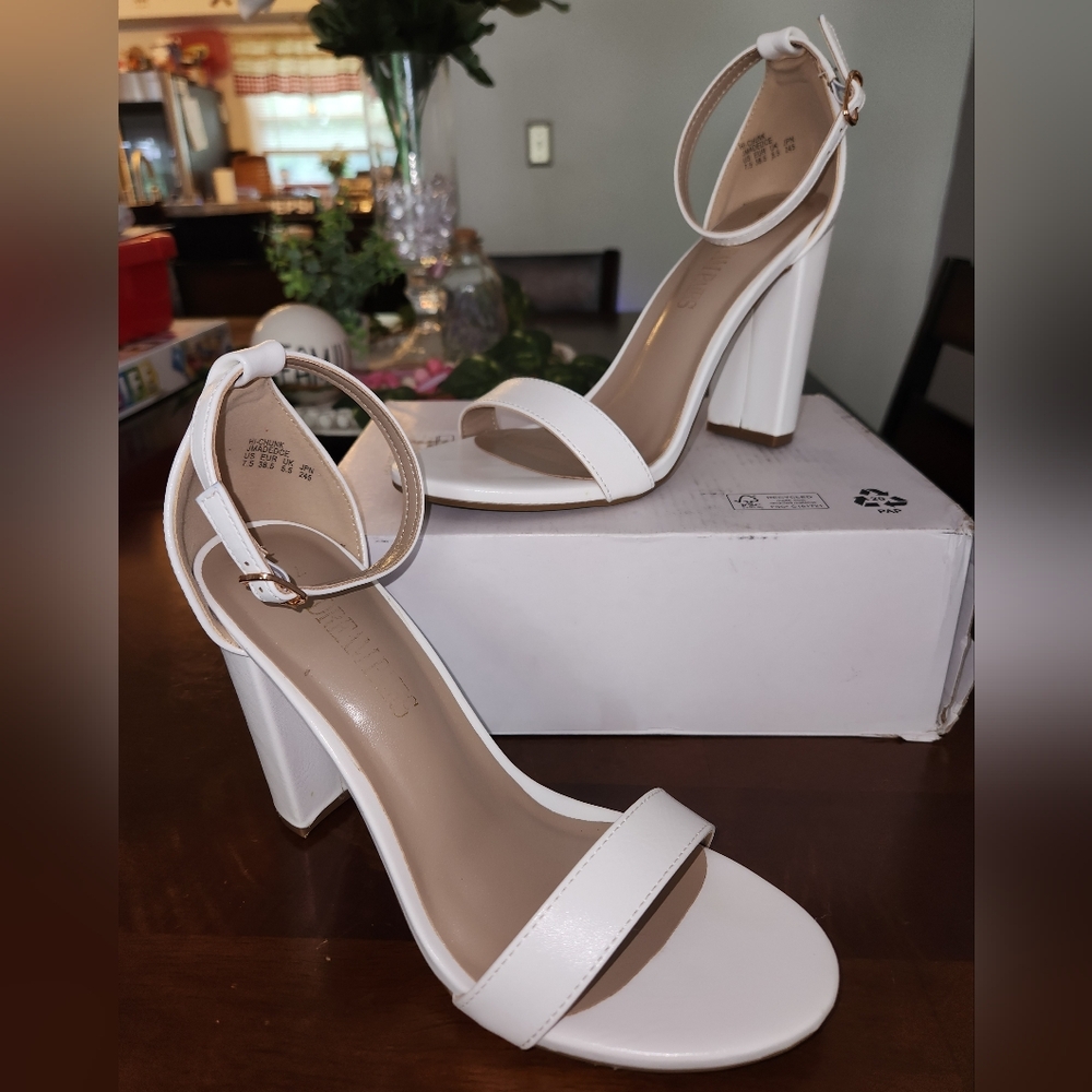 DreamPairs pump sandals